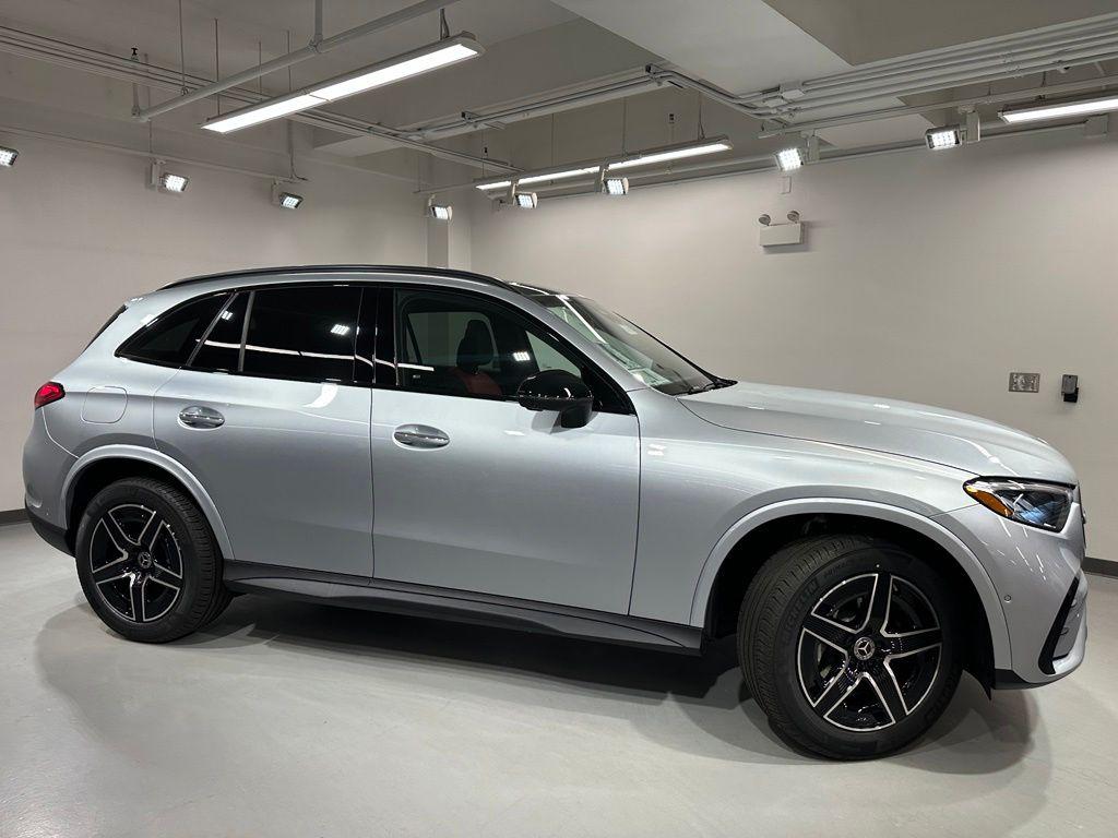 2026 Mercedes-BENZ GLC — миниатюра 13