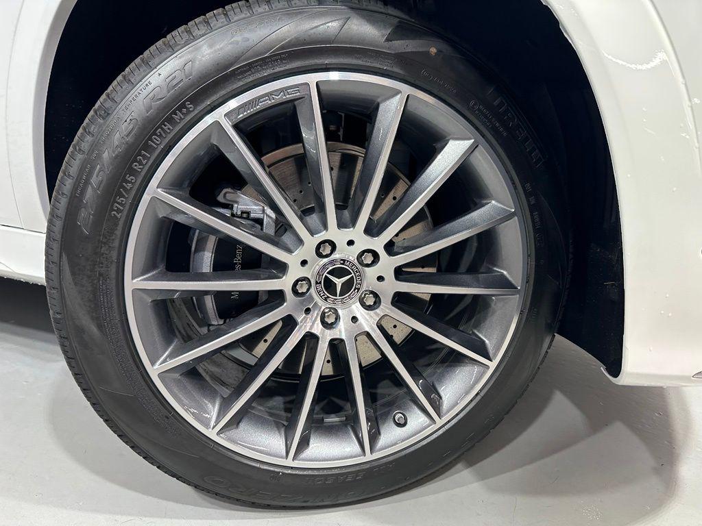 2026 Mercedes-BENZ GLE — миниатюра 13