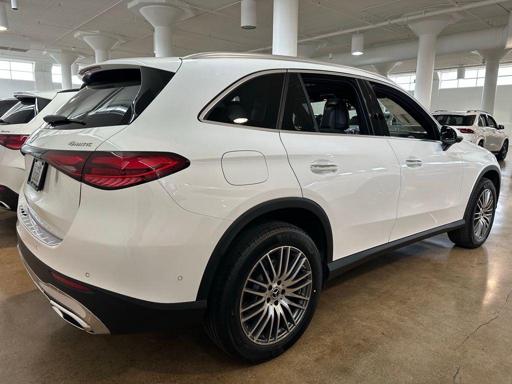 صورة 9 لـ 2026 Mercedes-BENZ GLC