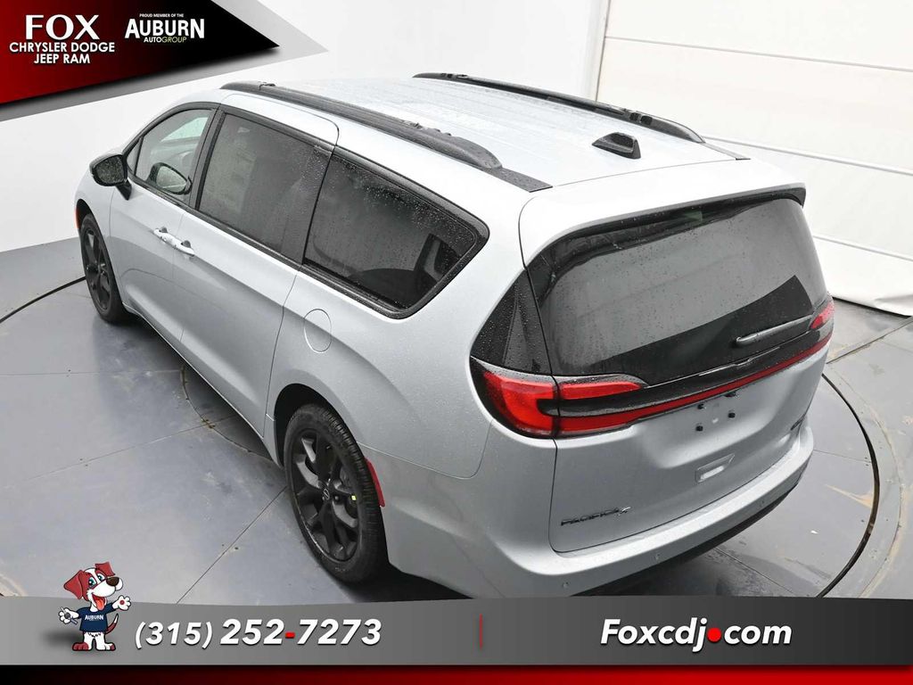 New 2026 Chrysler Pacifica L