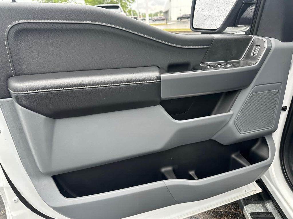 صورة مصغرة 27 لـ 2025 FORD F-150 XLT