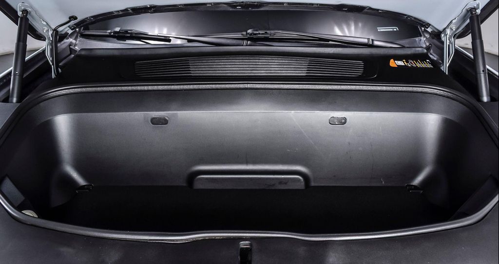 2022 Rivian R1T ADVENTURE — фото 9