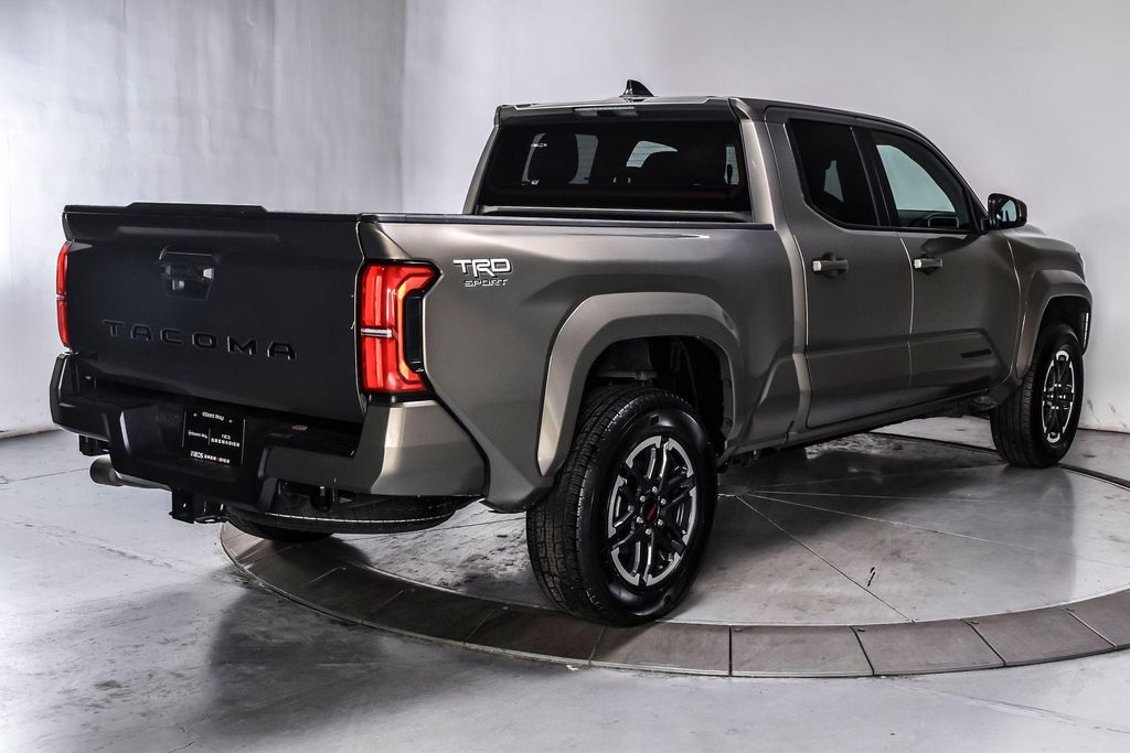 صورة 6 لـ 2025 Toyota TACOMA TRD SPORT