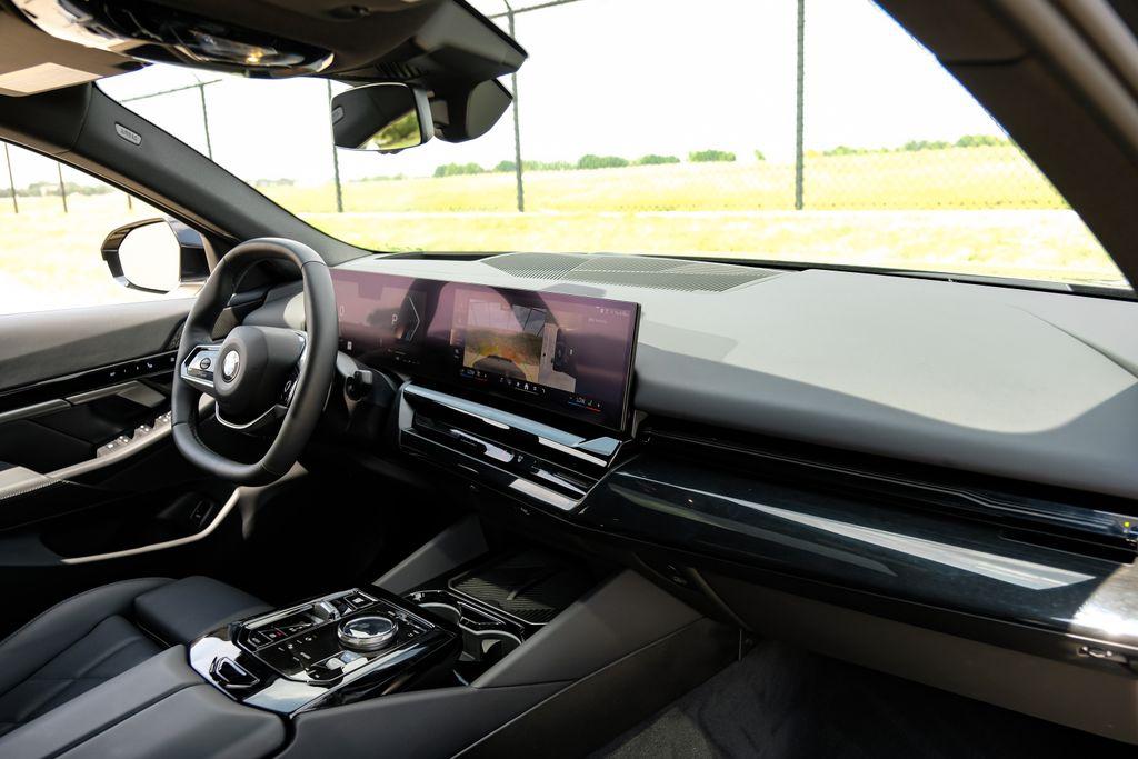 صورة مصغرة 15 لـ 2025 BMW 530 I