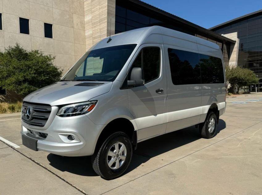 2023 Mercedes-BENZ SPRINTER 2500 144 WB — фото 2