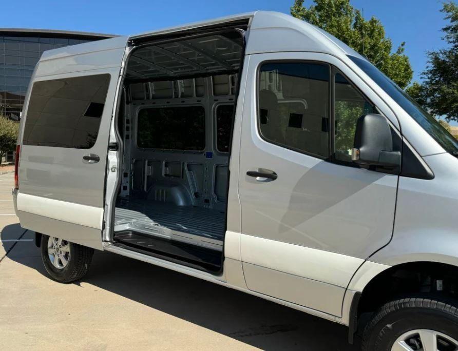 2023 Mercedes-BENZ SPRINTER 2500 144 WB — фото 8