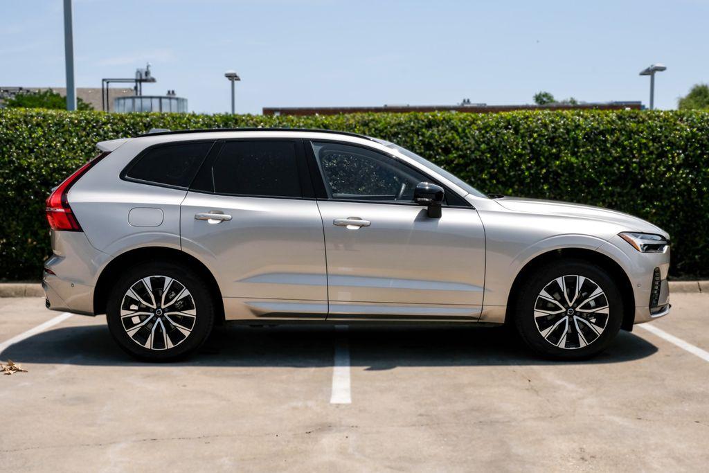 2025 Volvo XC60 B5 PLUS 照片 12
