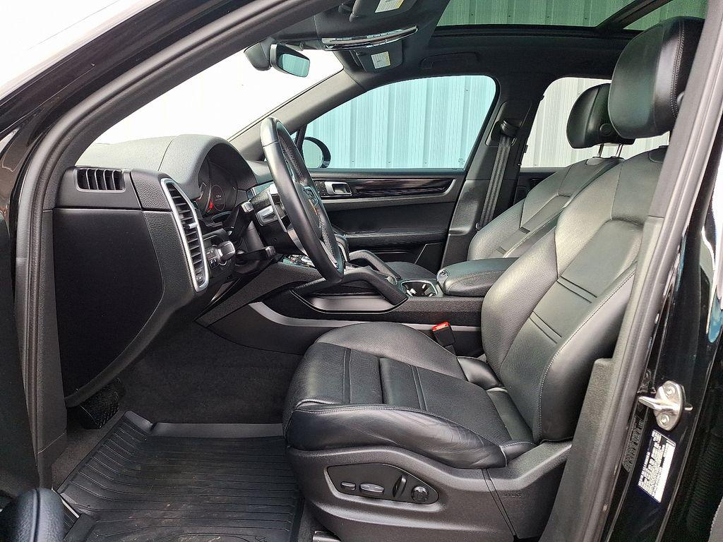 PORSCHE CAYENNE - 5