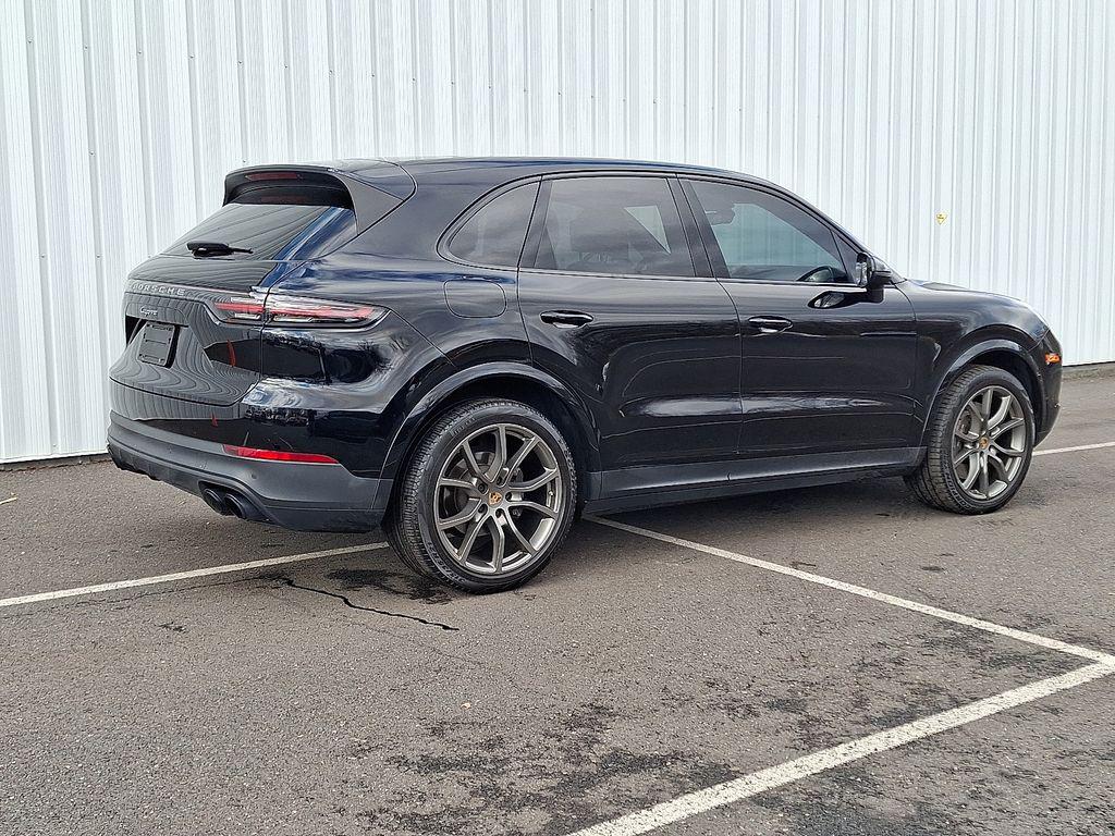 PORSCHE CAYENNE - 9