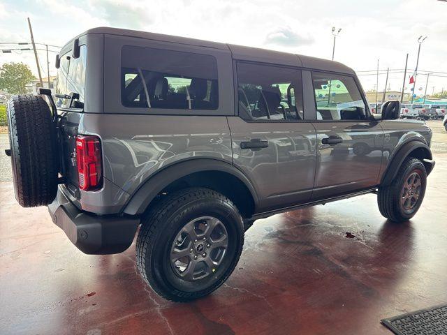 FORD BRONCO - 4