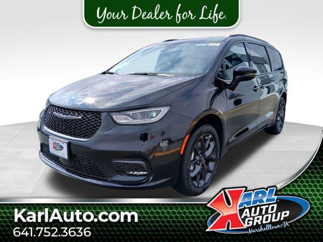 New 2026 Chrysler Pacifica L