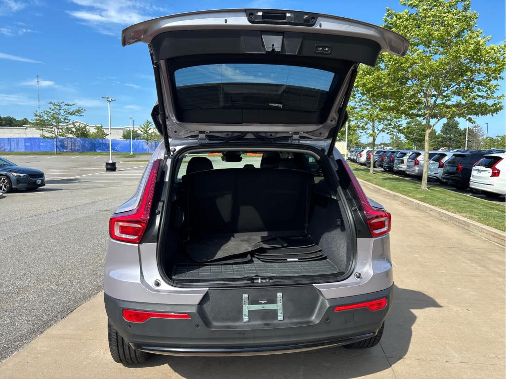 2026 Volvo XC40 B5 PLUS — фото 7