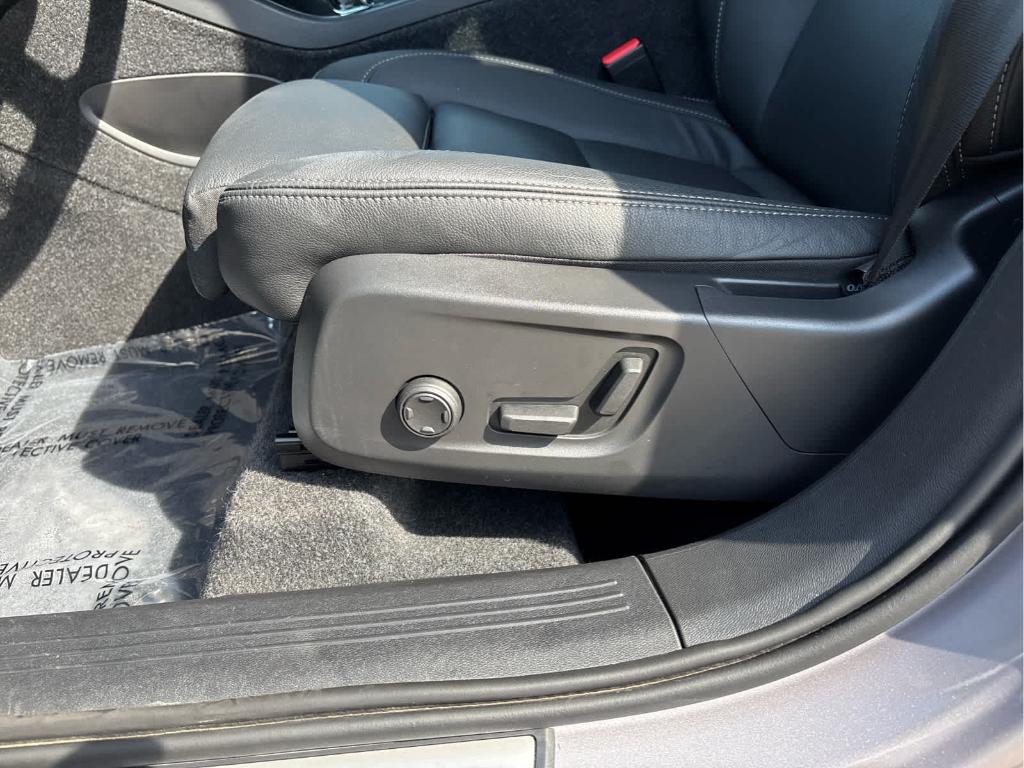 صورة مصغرة 12 لـ 2026 Volvo XC40 B5 PLUS