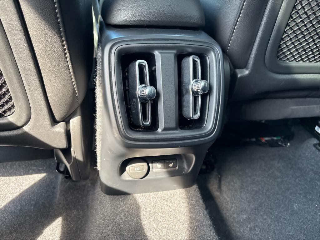 صورة مصغرة 14 لـ 2026 Volvo XC40 B5 PLUS