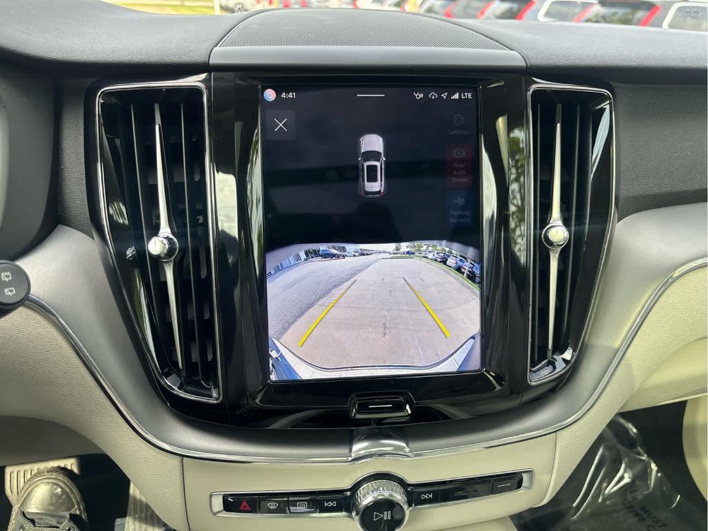 2024 Volvo XC60 B5 CORE DARK THEME — миниатюра 19