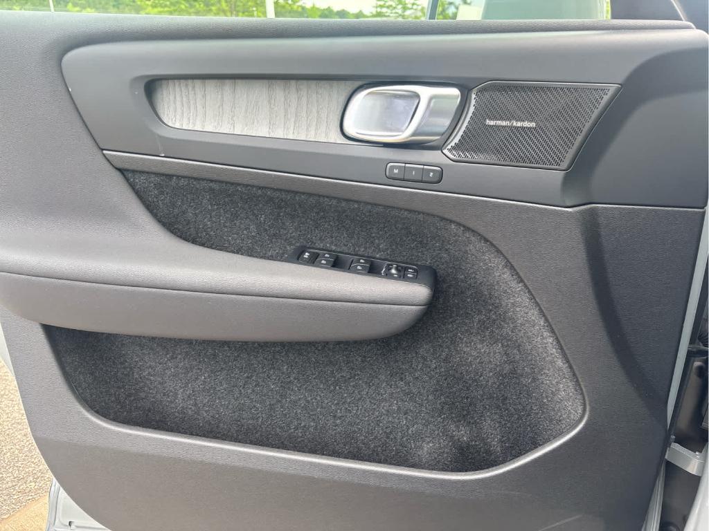 صورة مصغرة 21 لـ 2024 Volvo XC40 B5 ULTIMATE BRIGHT THEME