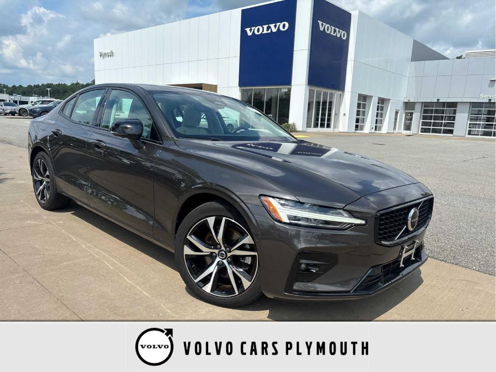2025 Volvo S60 B5 PLUS — фото 1