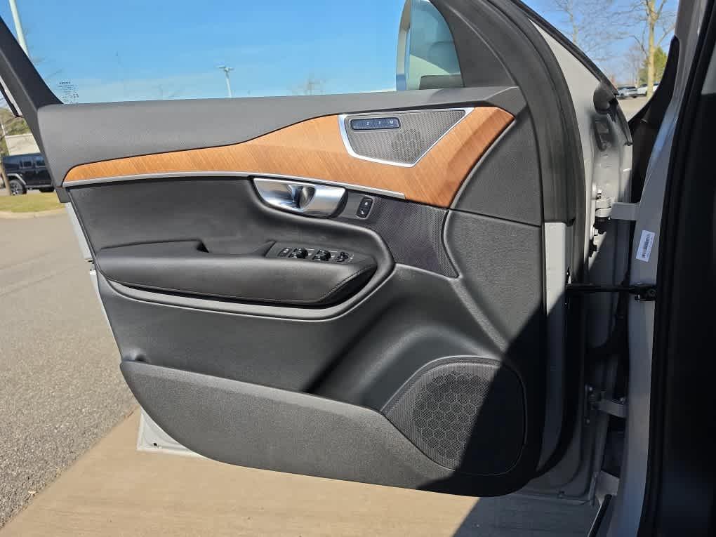 صورة مصغرة 20 لـ 2024 Volvo XC90 B5 PLUS BRIGHT THEME
