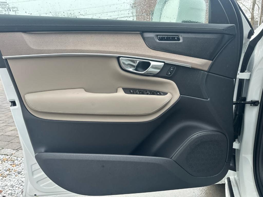 صورة مصغرة 16 لـ 2026 Volvo XC90 B6 PLUS 7-SEATER