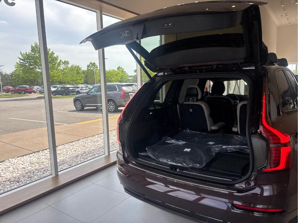 2026 VOLVO XC90 B6 ULTRA DARK THEME 6-SEATER — фото 7