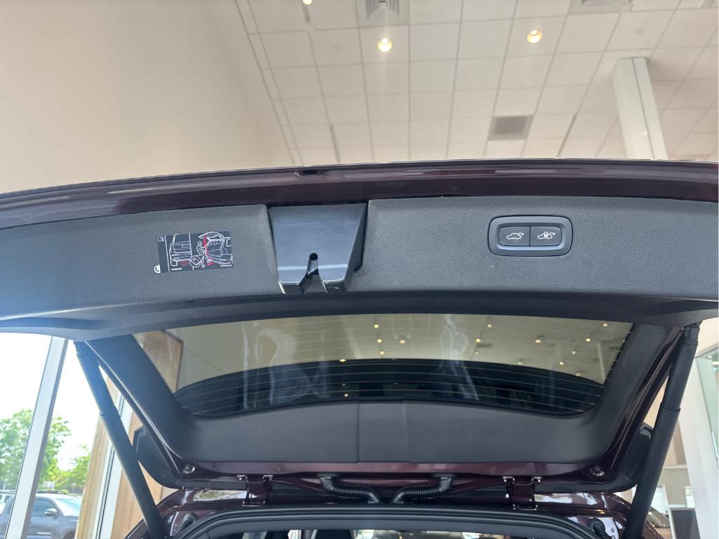 2026 VOLVO XC90 B6 ULTRA DARK THEME 6-SEATER — фото 9