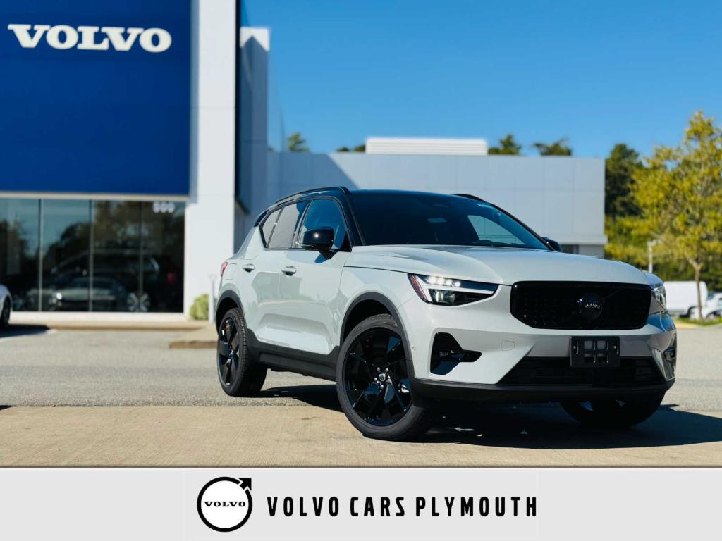 New 2026 Volvo XC40 B5 Ultra Black Edition