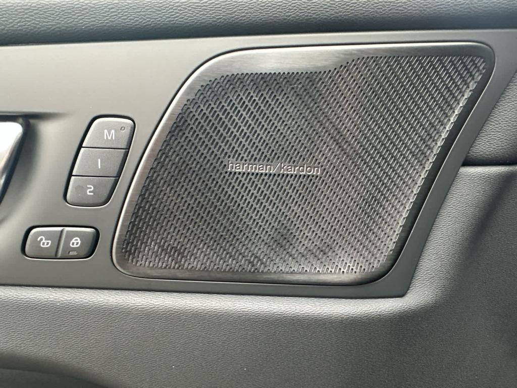 2026 Volvo XC60 B5 PLUS 照片 10