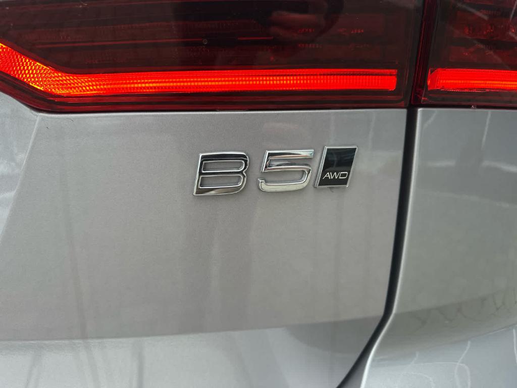 2026 Volvo XC60 B5 PLUS — миниатюра 32