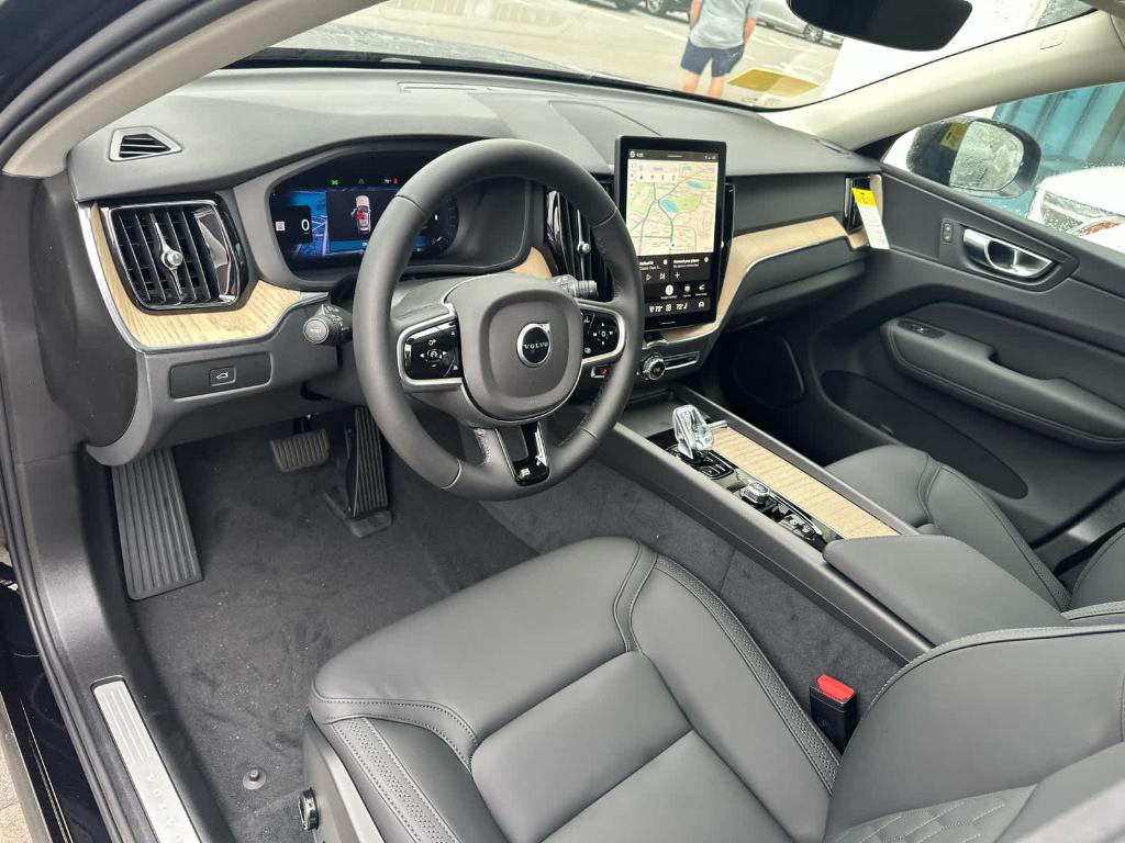 صورة مصغرة 11 لـ 2026 Volvo XC60 B5 CORE