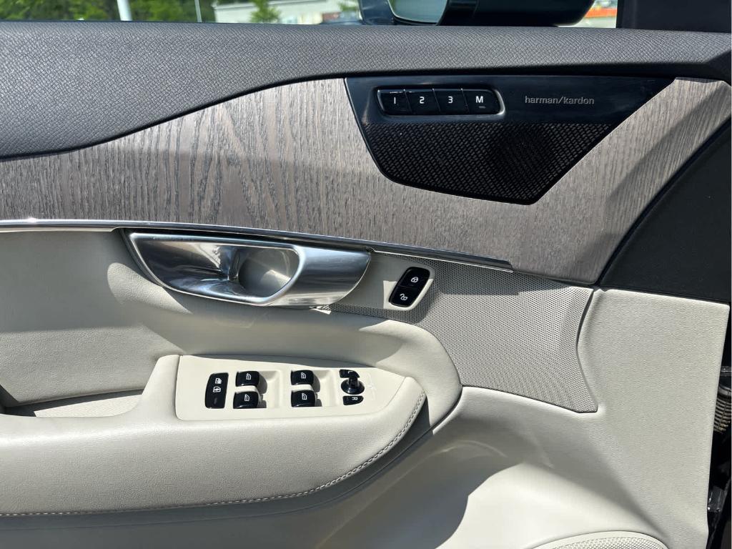 2023 Volvo XC90 B6 PLUS 6-SEATER — миниатюра 23