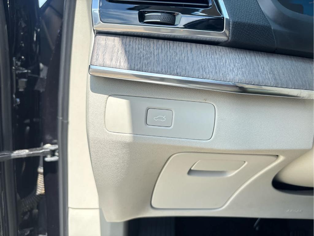 2023 Volvo XC90 B6 PLUS 6-SEATER — миниатюра 24