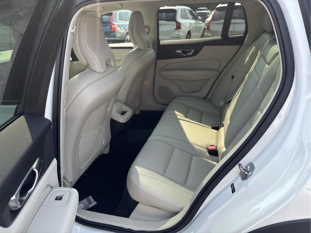 2021 Volvo V60 CROSS COUNTRY T5 — миниатюра 21