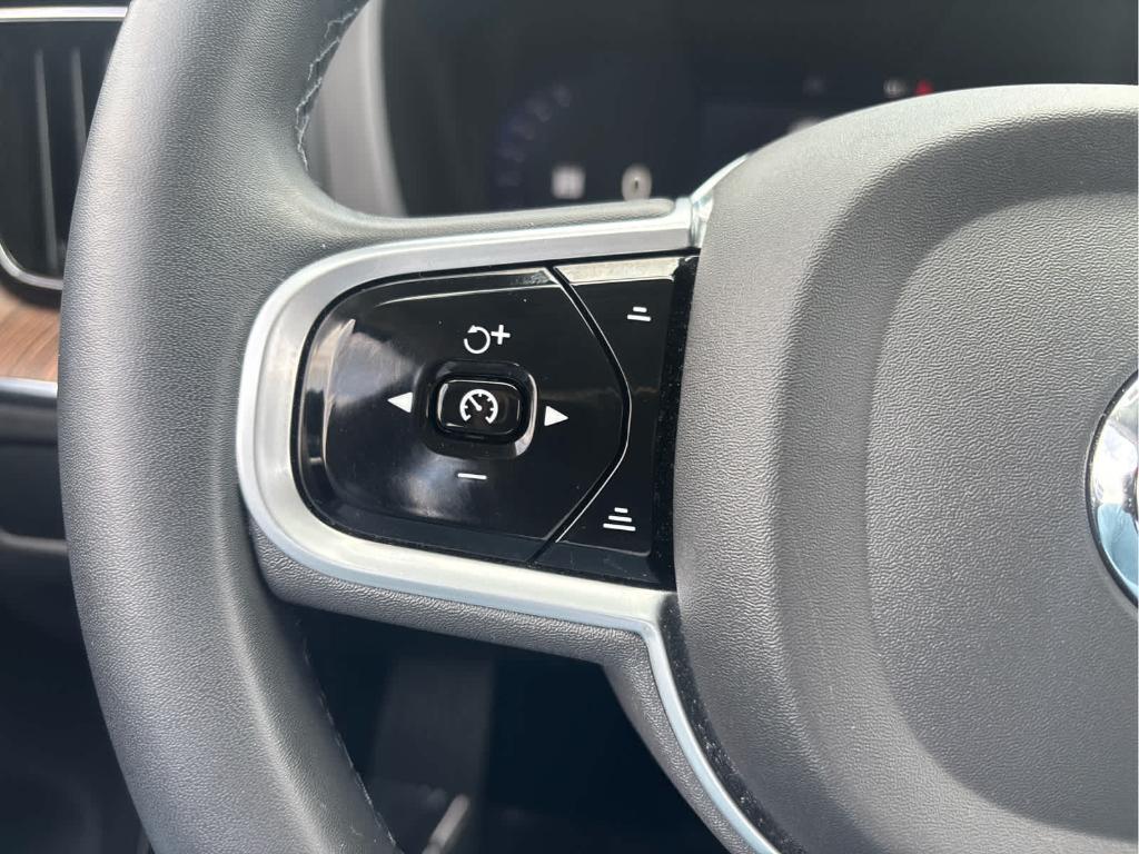 صورة مصغرة 19 لـ 2023 Volvo XC60 B5 PLUS BRIGHT THEME
