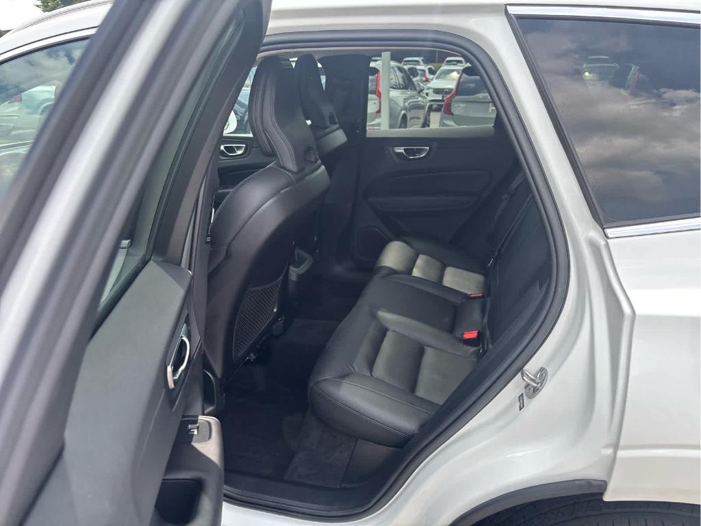 صورة مصغرة 27 لـ 2023 Volvo XC60 B5 PLUS BRIGHT THEME