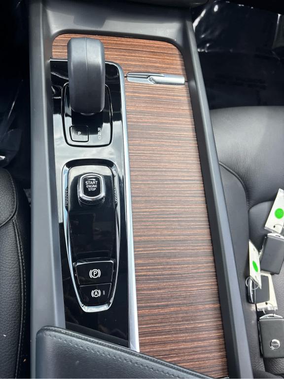صورة مصغرة 18 لـ 2023 Volvo XC60 B5 PLUS BRIGHT THEME