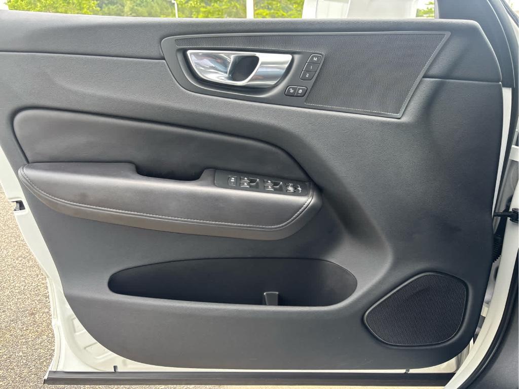 صورة مصغرة 22 لـ 2023 Volvo XC60 B5 PLUS BRIGHT THEME