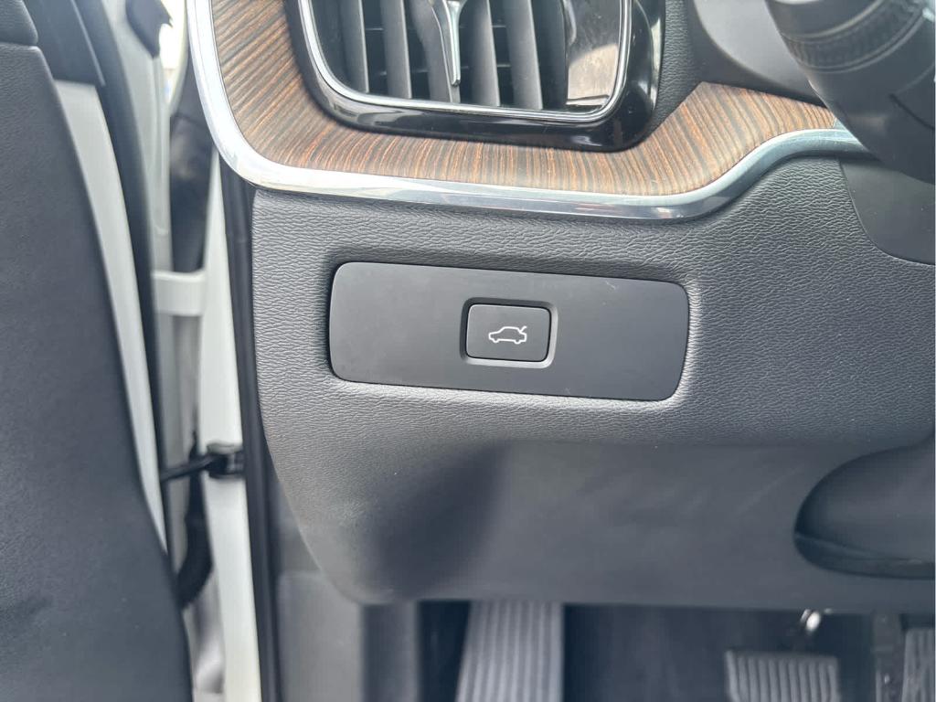 صورة مصغرة 24 لـ 2023 Volvo XC60 B5 PLUS BRIGHT THEME
