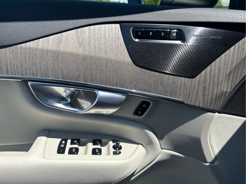 2023 Volvo XC90 B6 PLUS 7-SEATER — миниатюра 22