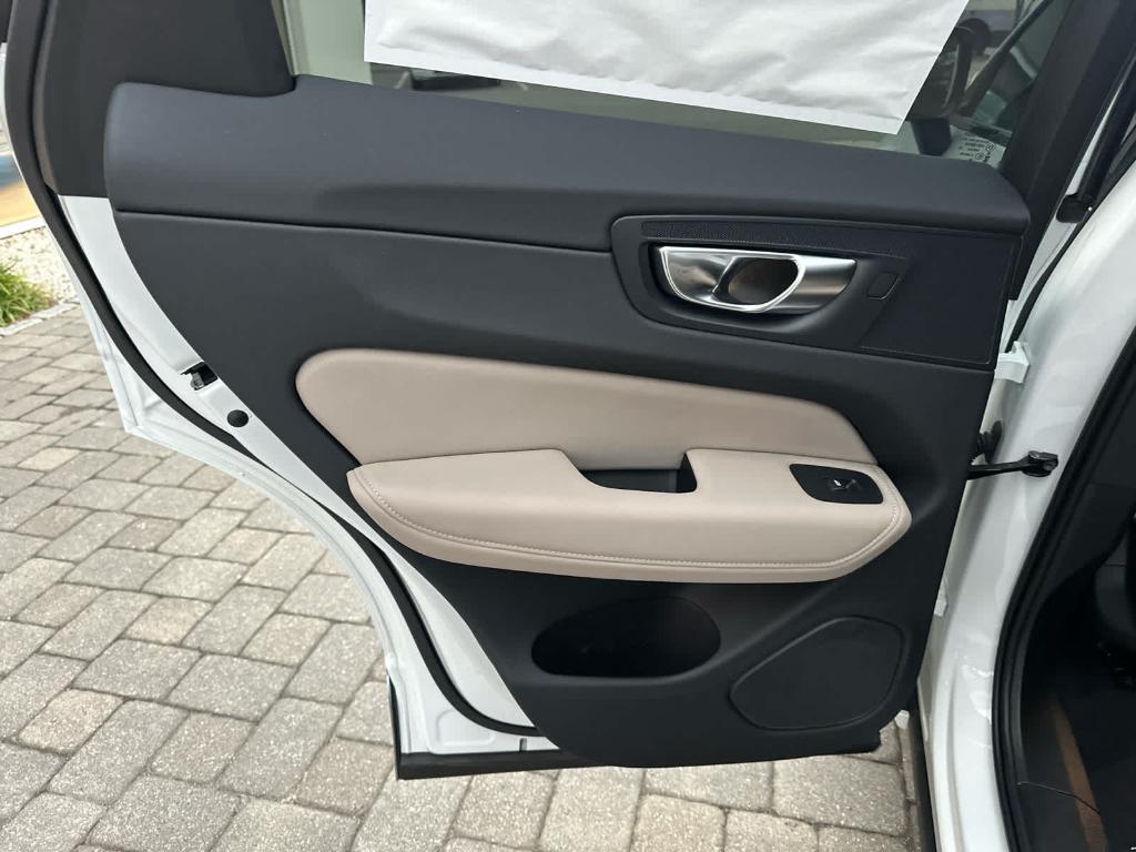 2026 Volvo XC60 B5 PLUS 缩略图 22