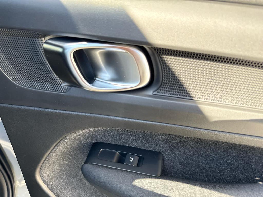 صورة مصغرة 20 لـ 2026 Volvo XC40 B5 ULTRA BLACK EDITION