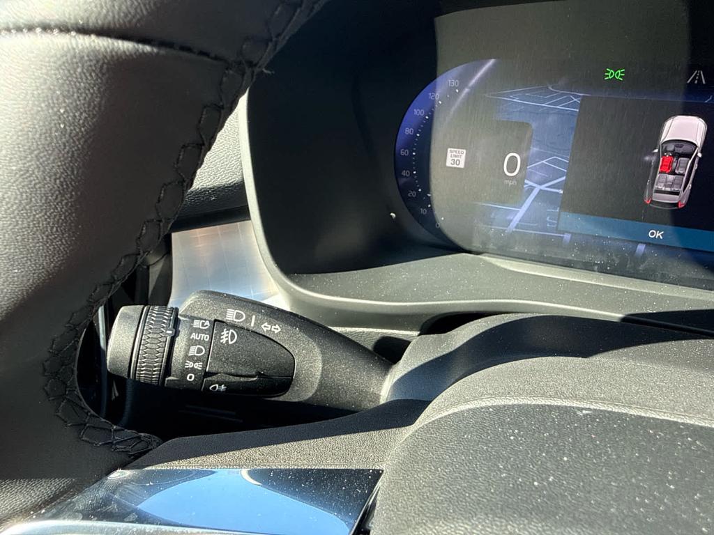 صورة مصغرة 32 لـ 2026 Volvo XC40 B5 ULTRA BLACK EDITION
