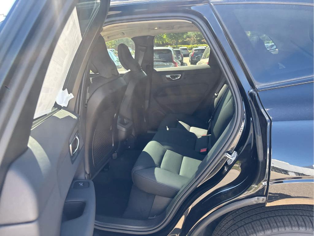 2026 Volvo XC60 B5 CORE — миниатюра 25