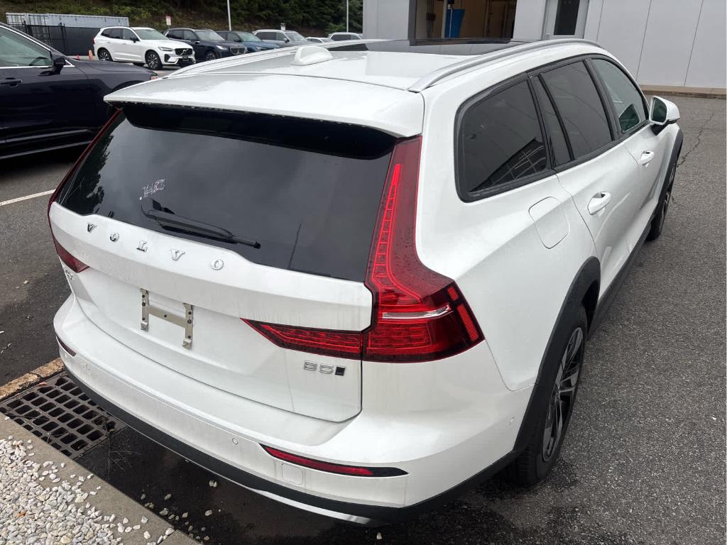 صورة 6 لـ 2026 Volvo V60 CROSS COUNTRY B5 PLUS