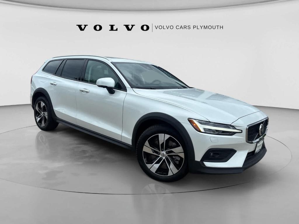 New 2026 Volvo V60 Cross Country B5 Plus