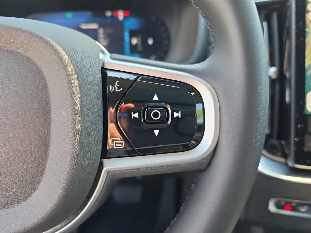 صورة مصغرة 16 لـ 2025 Volvo XC90 B5 CORE