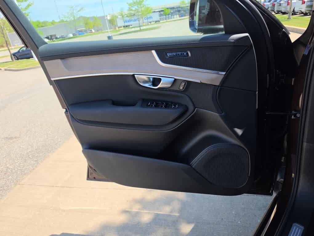 صورة مصغرة 21 لـ 2025 Volvo XC90 B5 CORE