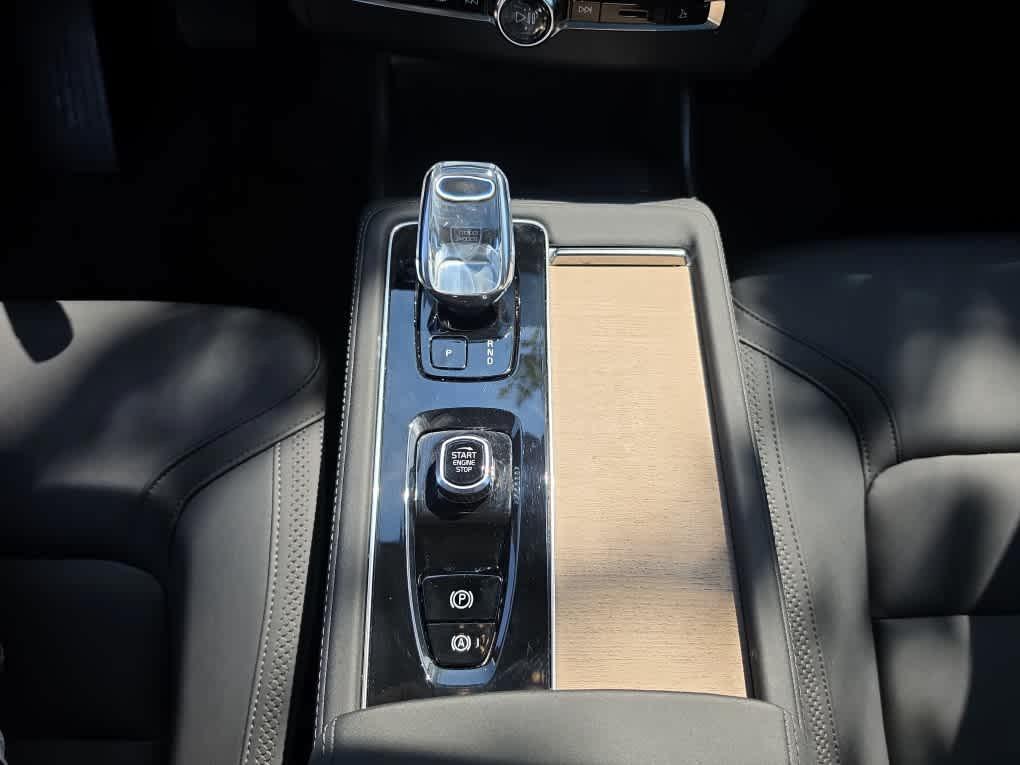 صورة مصغرة 18 لـ 2025 Volvo XC90 B5 CORE