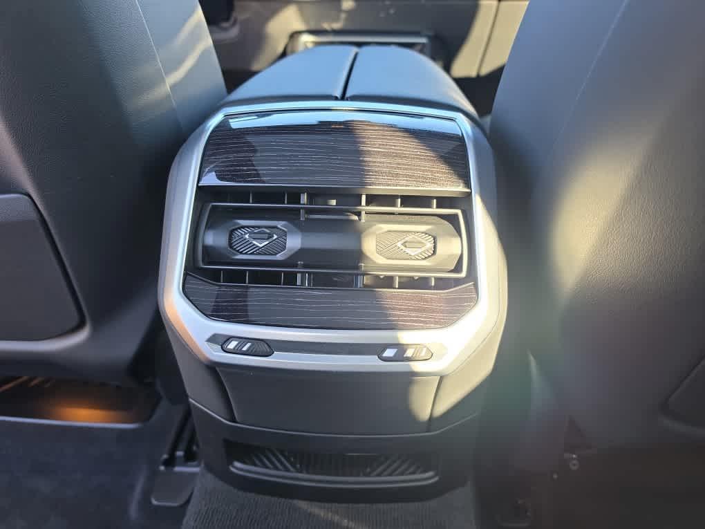 2025 BMW 740 I XDRIVE — миниатюра 32