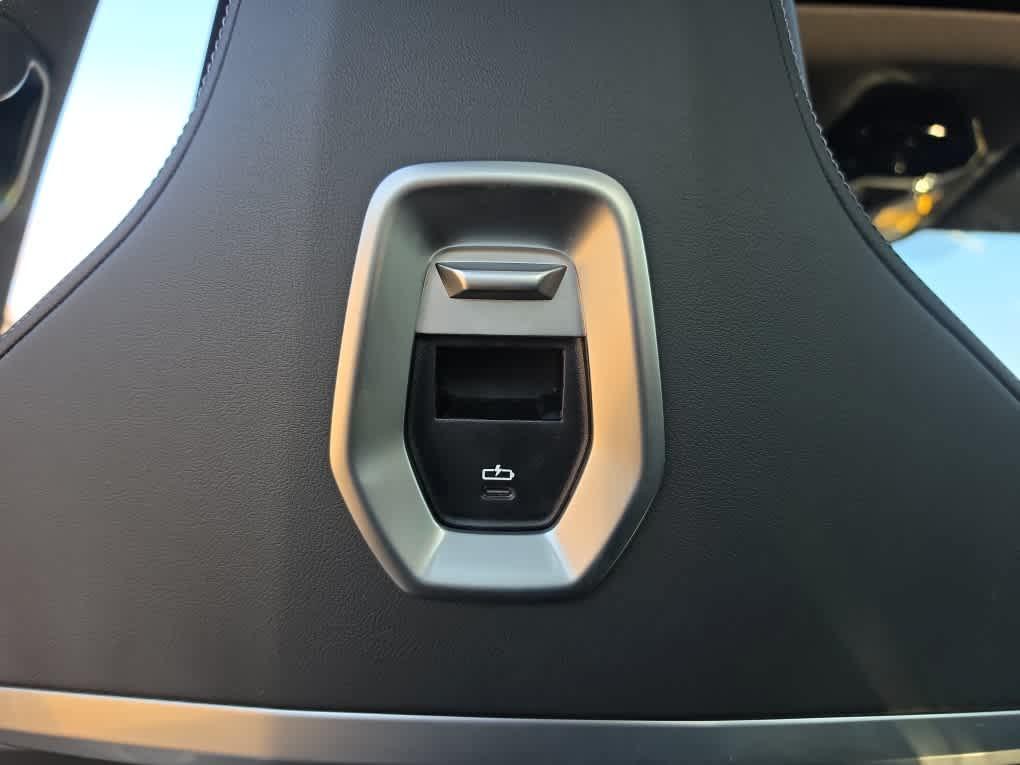 2025 BMW 740 I XDRIVE — миниатюра 30