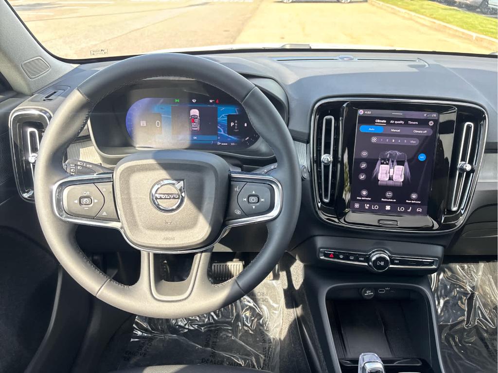 صورة مصغرة 16 لـ 2026 Volvo XC40 B5 PLUS